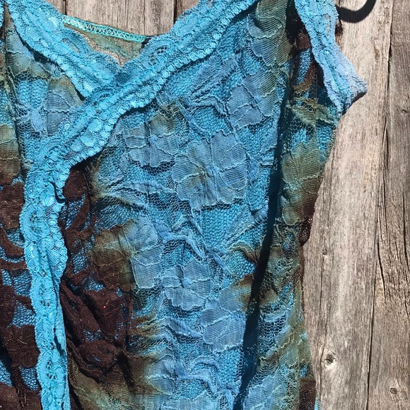 lace tank top - Picture 2 of 4